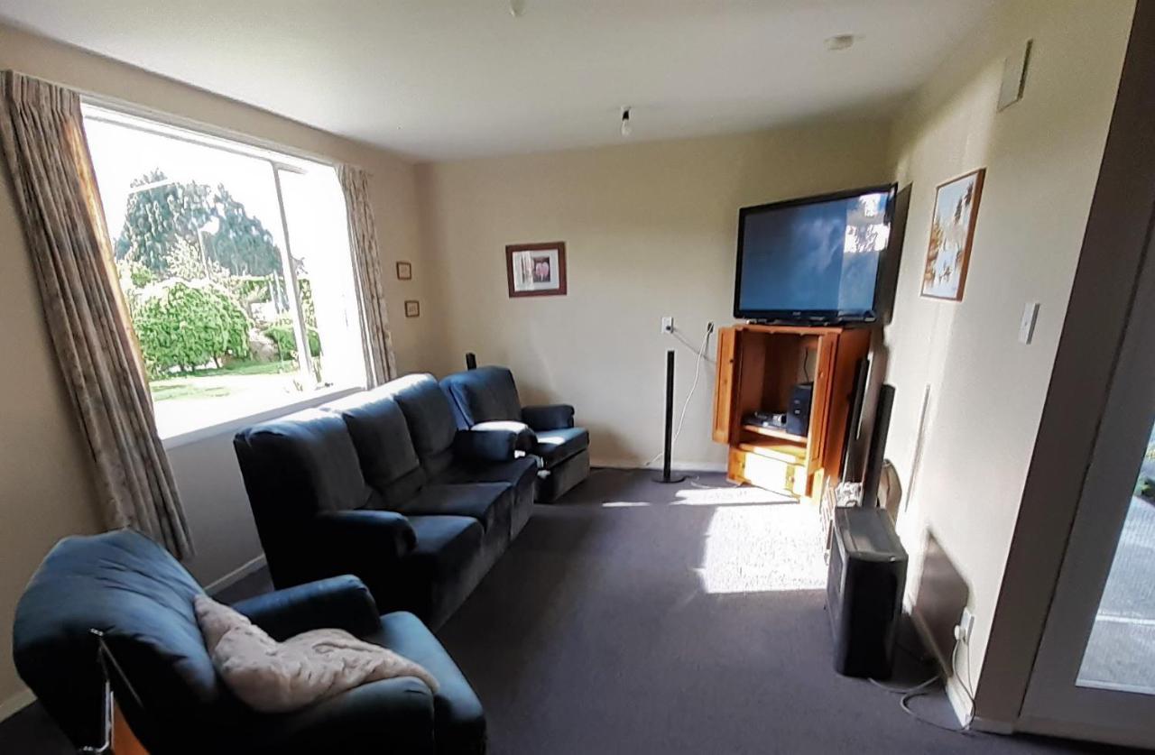 Last Light Lodge Tuatapere Екстериор снимка